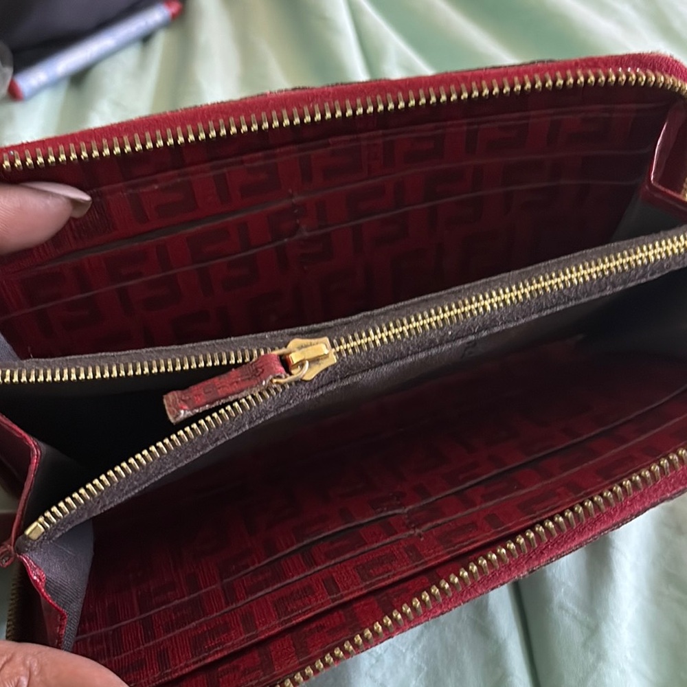 Fendi Red Logo Wallet - Picture 8 of 14